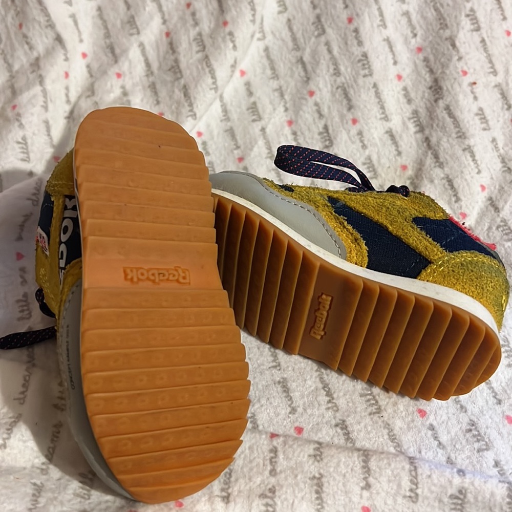 Reebok - Picture 6 of 6